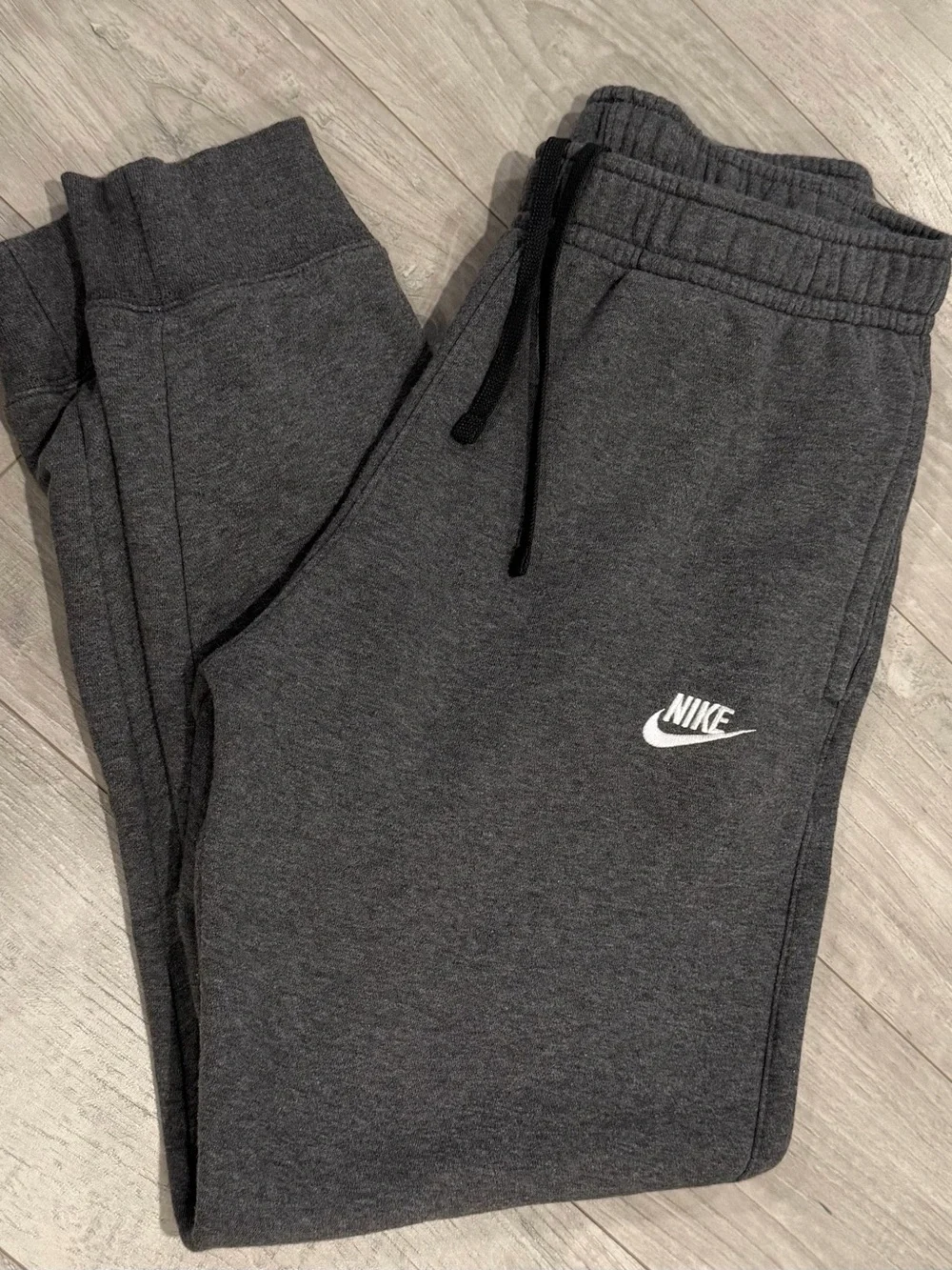 Nike Men’s Dark Gray Fleece Joggers M